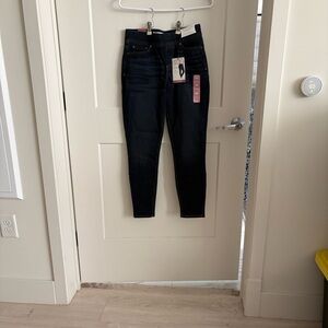 Levi's Women's Skinny stretch High-Rise Jeans